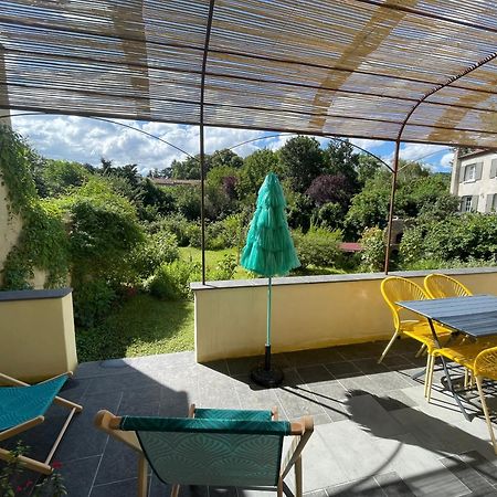 Gite Avec Terrasse Saint-Saturnin  Zewnętrze zdjęcie